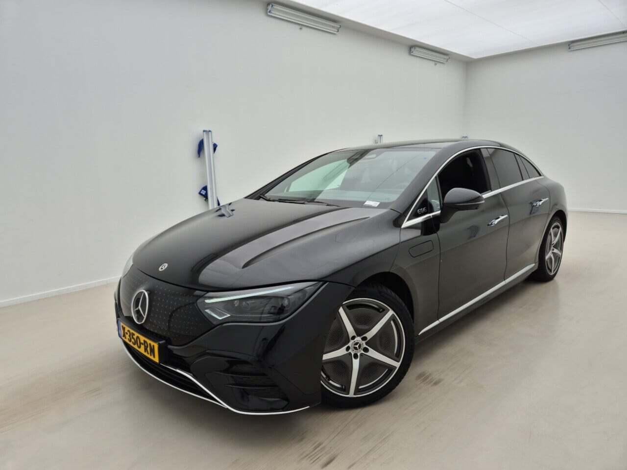 MERCEDES-BENZ EQE 300 Sport Ed. 89 kWh
