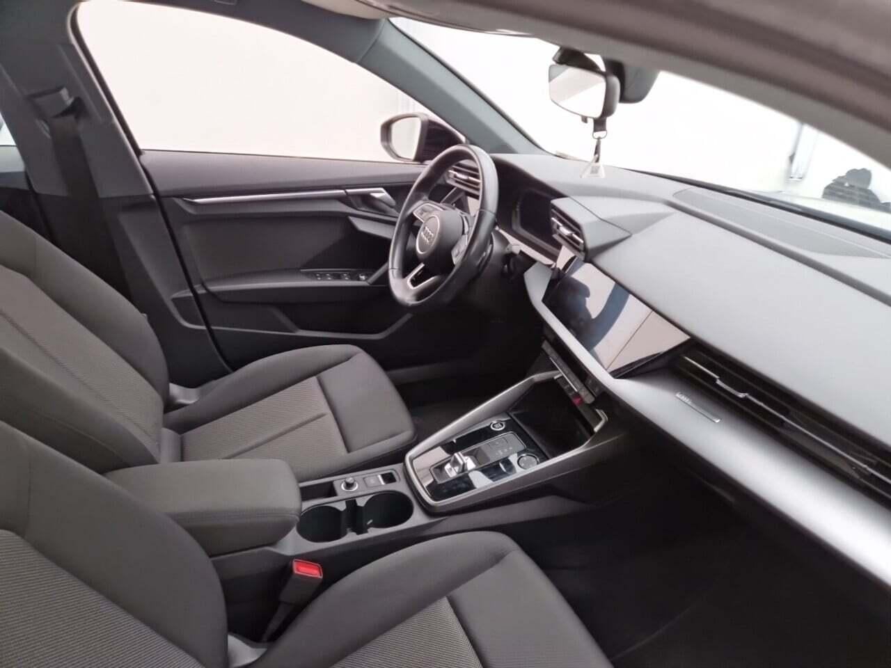 AUDI A3 Sportback 30 TFSI Pro Line S-Tronic photo