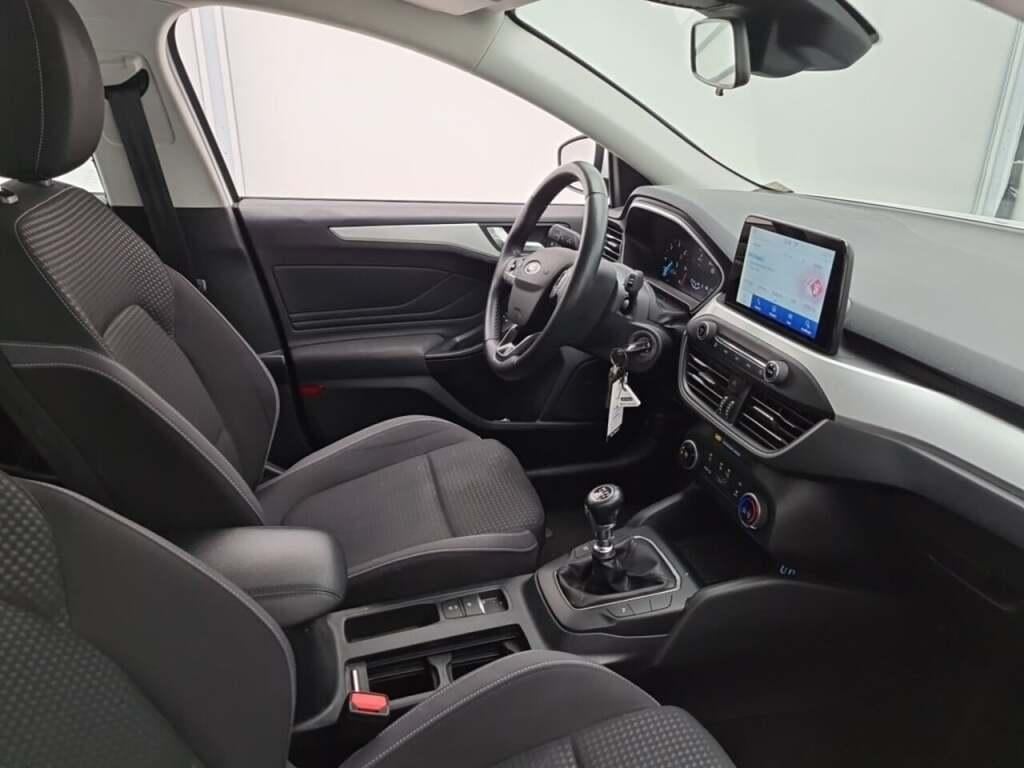 FORD Focus Wagon 1.5 EcoBl. Tr. Ed. Business photo