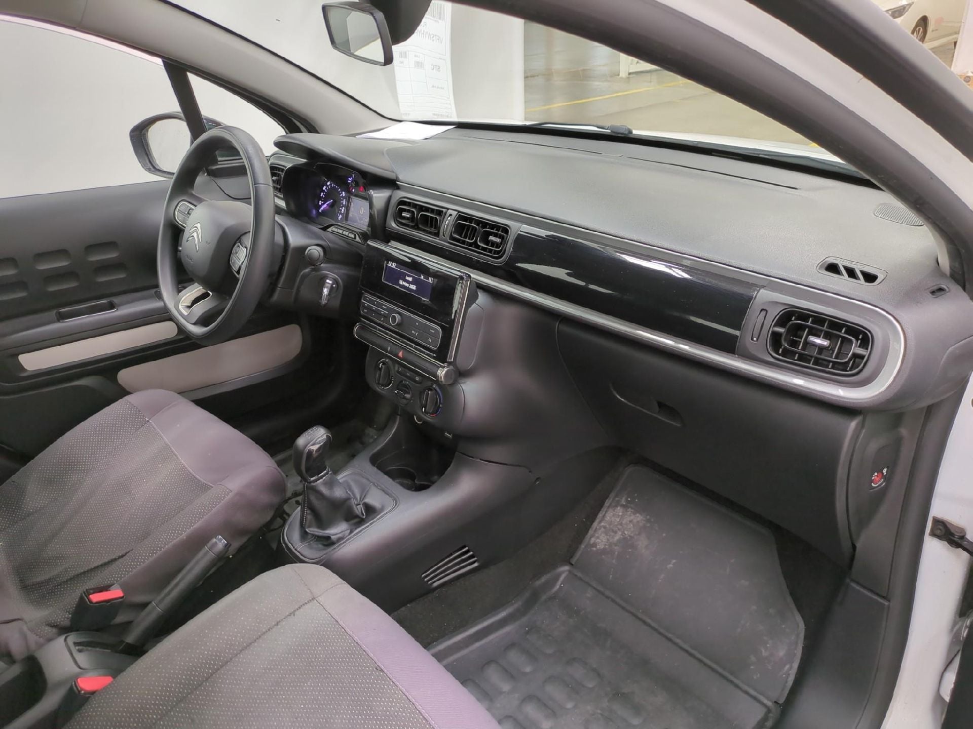 C3 Société Feel 1.5 BlueHDI 100CV BVM5 E6dT photo