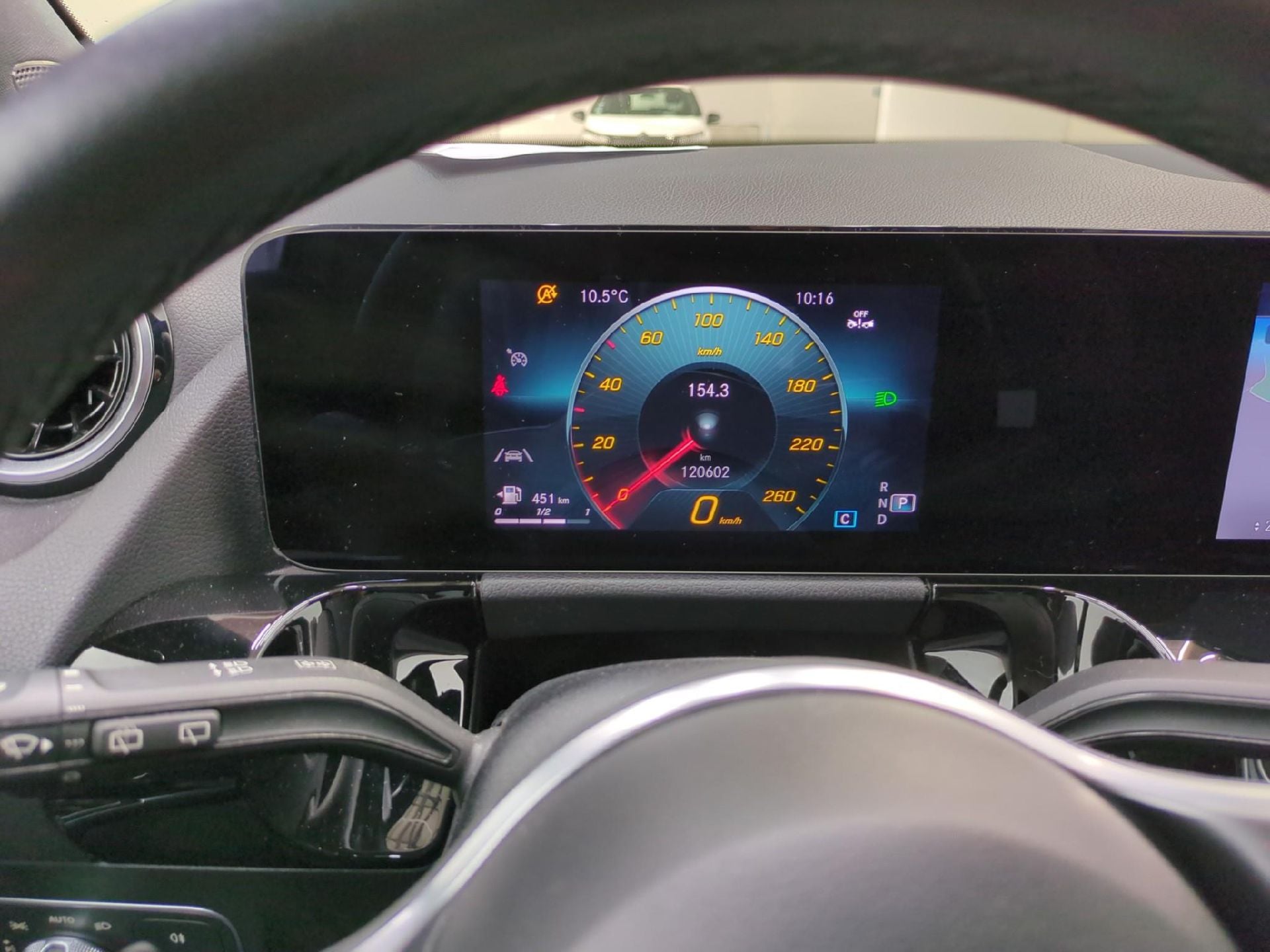 MERCEDES-BENZ GLA / 2020 / 5P / SUV GLA 200 D BUSINESS LINE DCT photo