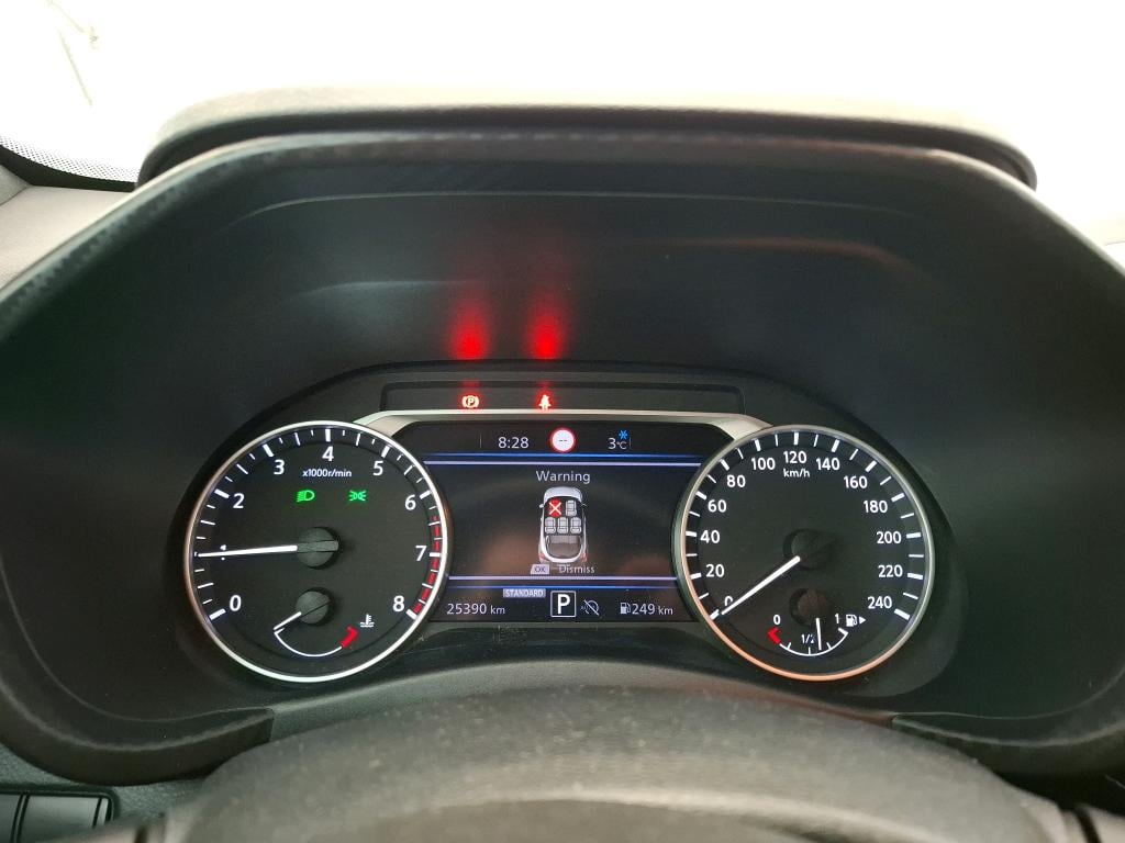 NISSAN Juke / 2019 / 5P / Crossover DIG-T 114 DCT Business+ OPERATION STOCK photo