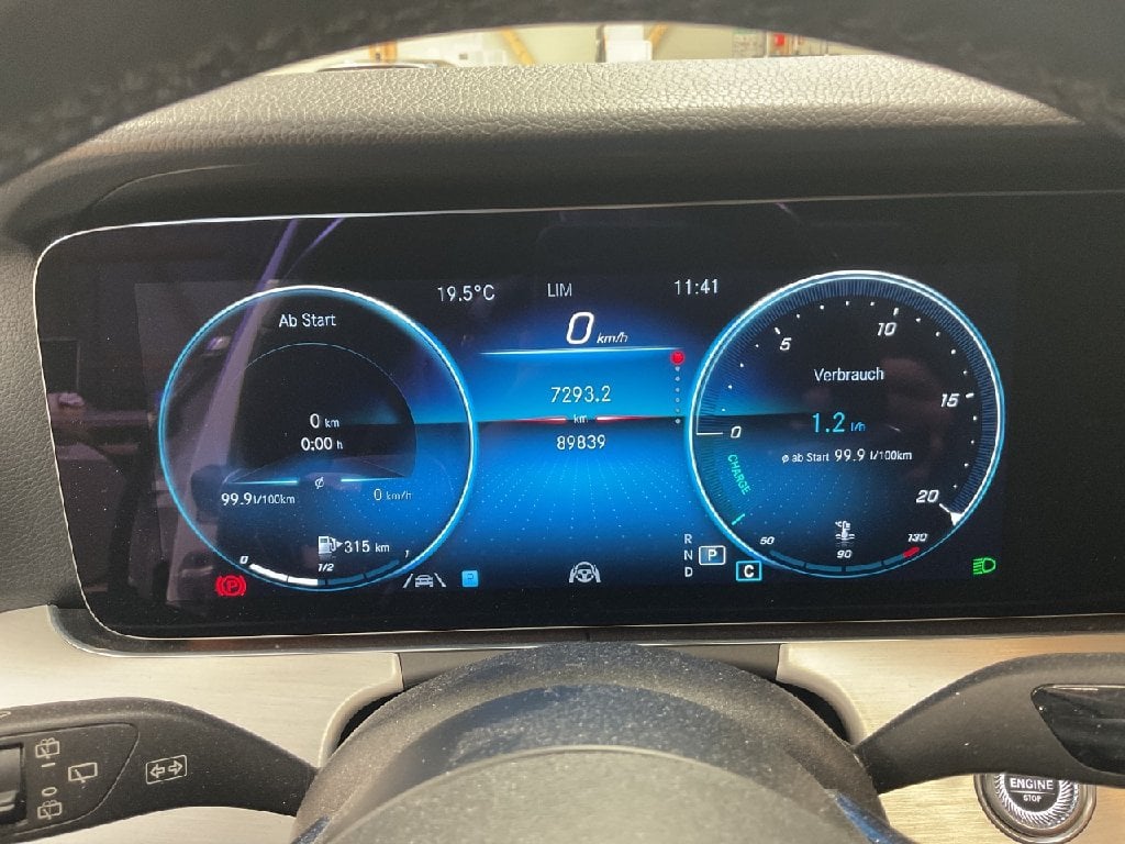 E -Klasse T-Modell E 220 d 4Matic (213.205)AMG AMG Line 143KW AT9 E6d photo