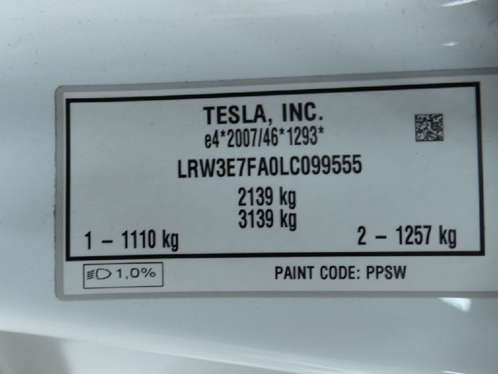 TESLA Model 3 Standard Reichweite Plus Hinterradantrieb 5d 225kW photo