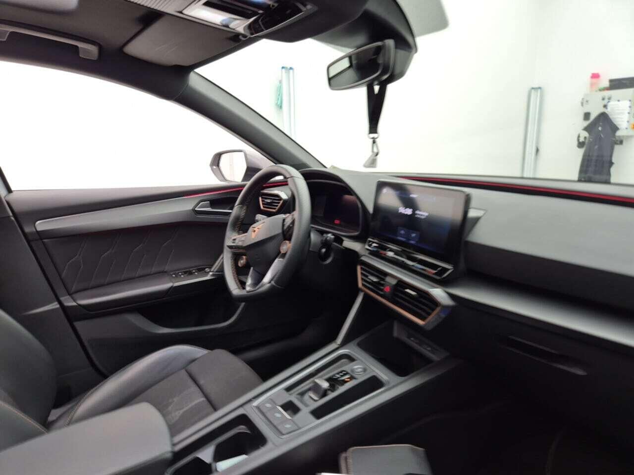 CUPRA Leon Sportstourer 1.4 e-Hybrid VZ Performance photo