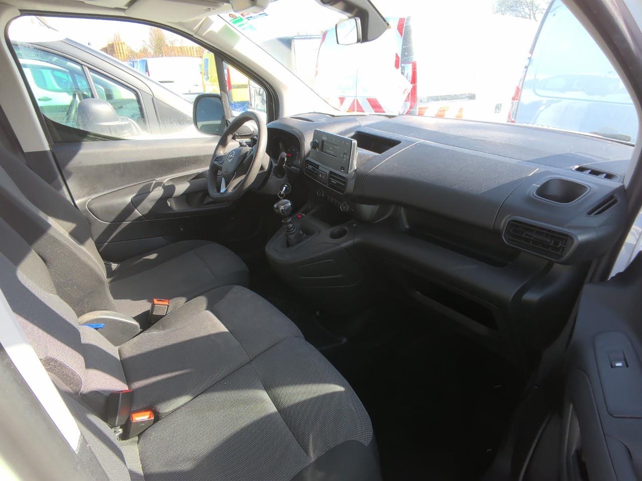 COMBO VAN DIE 102 L1H1 18M photo