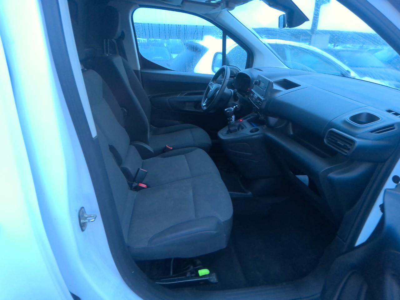 COMBO VAN DIE 102 L1H1 18M photo