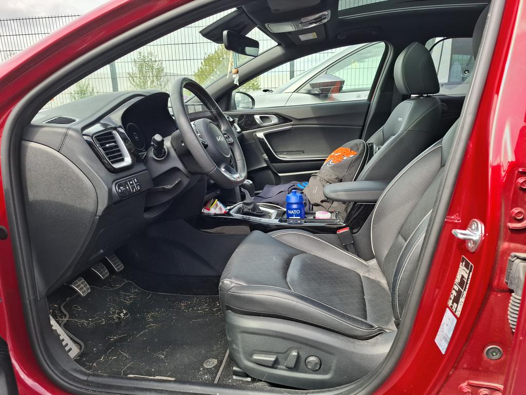 Kia pro_cee'd / ProCeed 1.5 Essence GT-Line photo