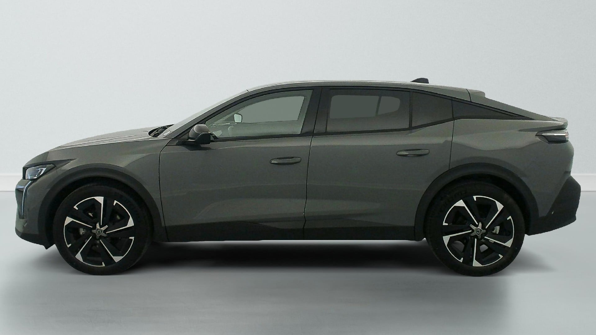 Peugeot 408 Hybrid 136 e-DCS6 Allure photo