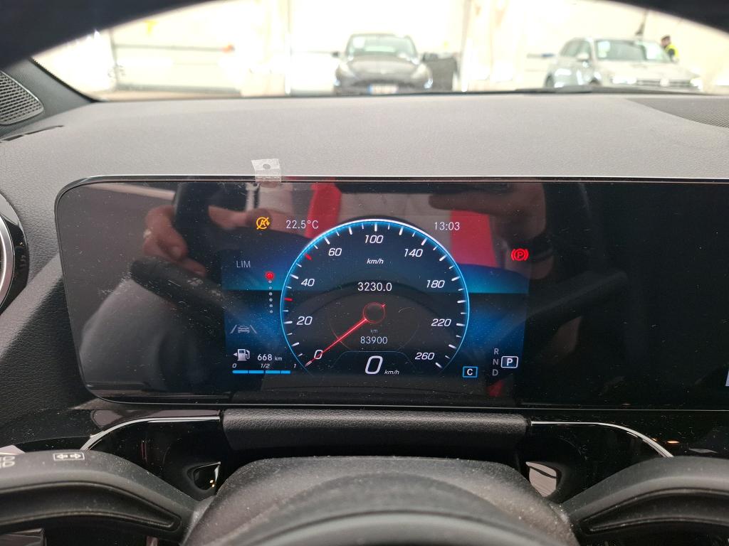 MERCEDES-BENZ Classe B / 2019 / 5P / monospace B 180 d Business Line Edition BA8 photo