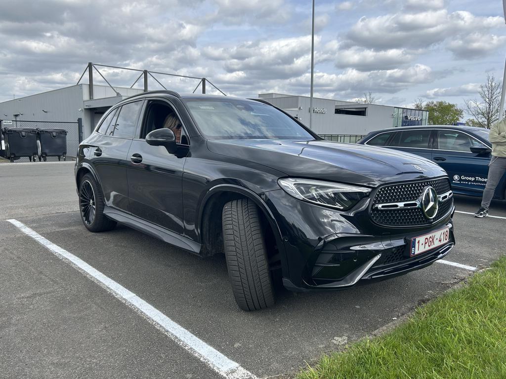 MERCEDES-BENZ GLC 200 Luxury Line