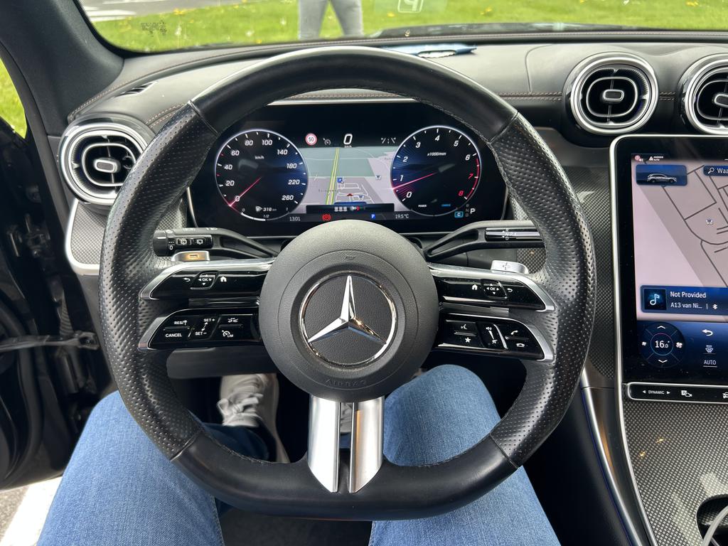 MERCEDES-BENZ GLC 200 Luxury Line photo