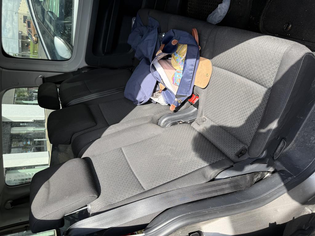 VOLKSWAGEN Caddy Maxi Caddy Maxi Trendline 7-zetels 'Dark&Cool' Wielbasis 3006mm Motor 1.4 TSI EU6 BMT 130pk (96KW) Versnellingsbak 6v photo