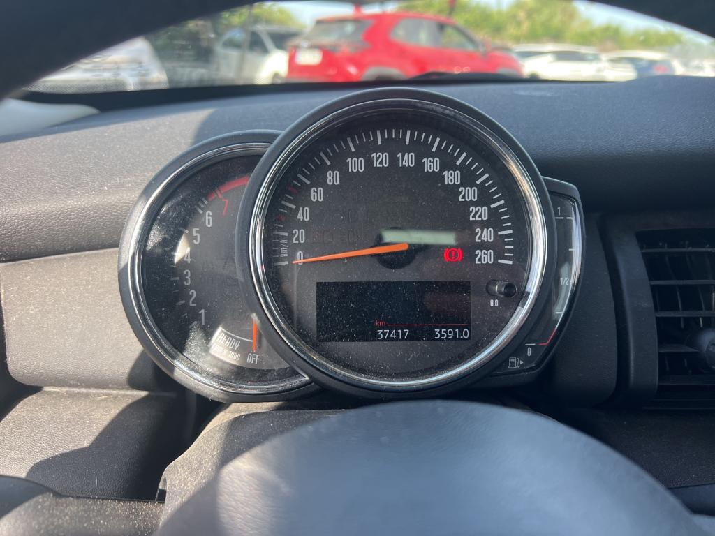 MINI MINI / 2014 / 5P / berlina con portón ONE 5 PUERTAS (CX) photo