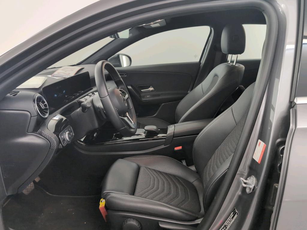MERCEDES-BENZ A-CLASS LIMOUSINE 1.3 A 250 E BUSINESS SOLUTION DCT photo