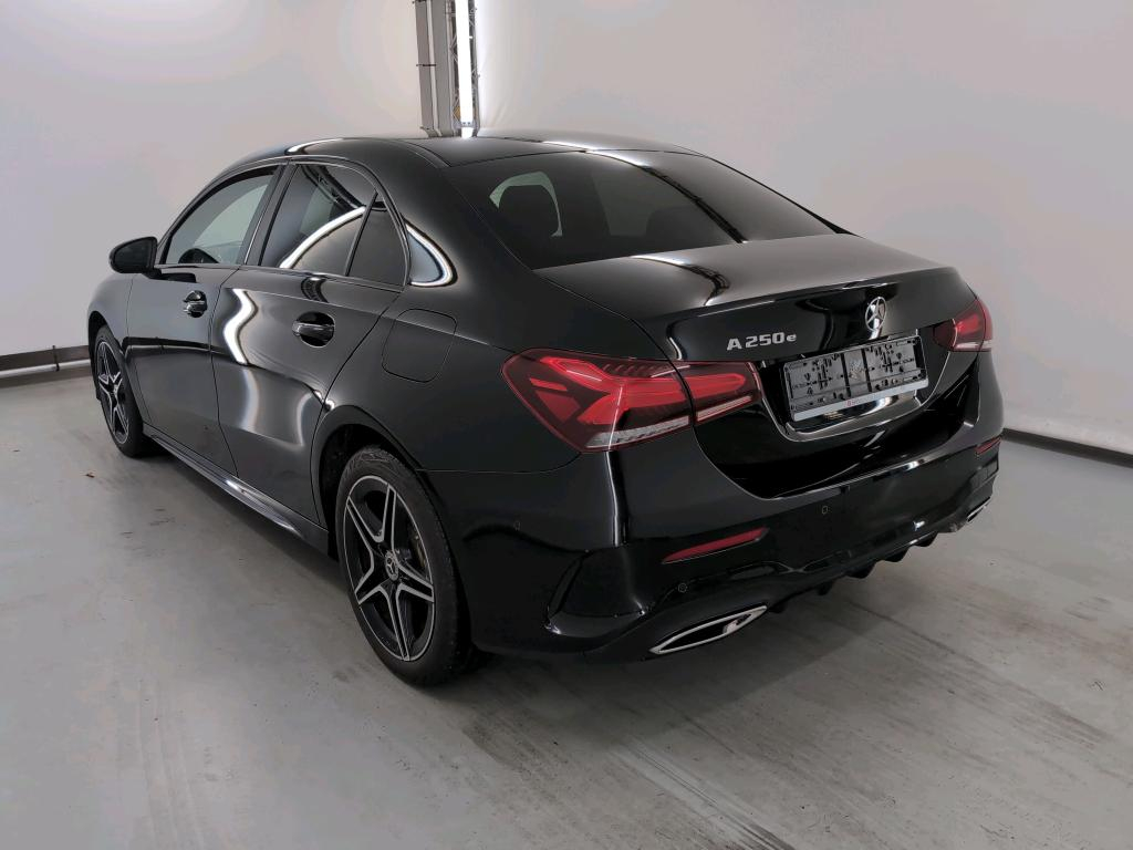 MERCEDES-BENZ A-CLASS LIMOUSINE 1.3 A 250 E BUSINESS SOLUTION DCT photo