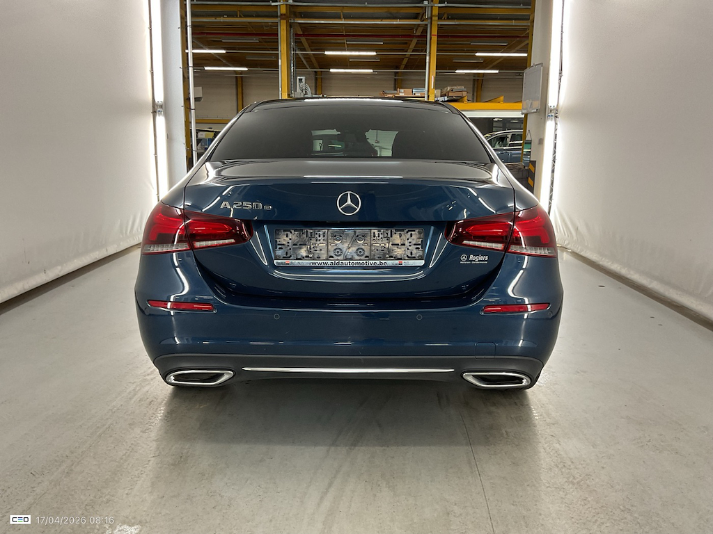 MERCEDES-BENZ A-CLASS LIMOUSINE 1.3 A 250 E BUSINESS SOLUTION DCT photo