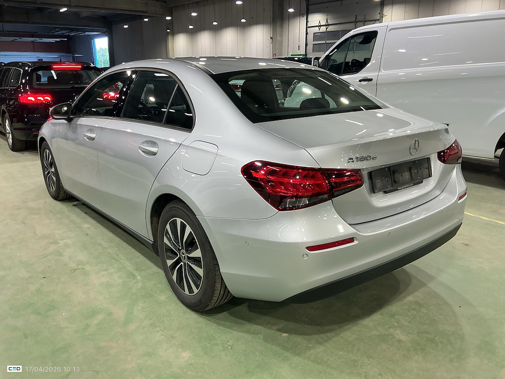 MERCEDES-BENZ A-CLASS LIMOUSINE 2.0 A 180 D BUSINESS SOLUTION DCT photo