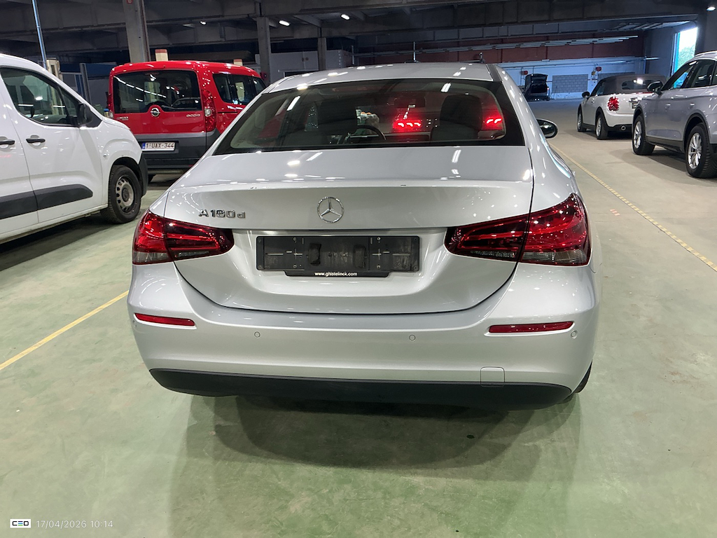MERCEDES-BENZ A-CLASS LIMOUSINE 2.0 A 180 D BUSINESS SOLUTION DCT photo