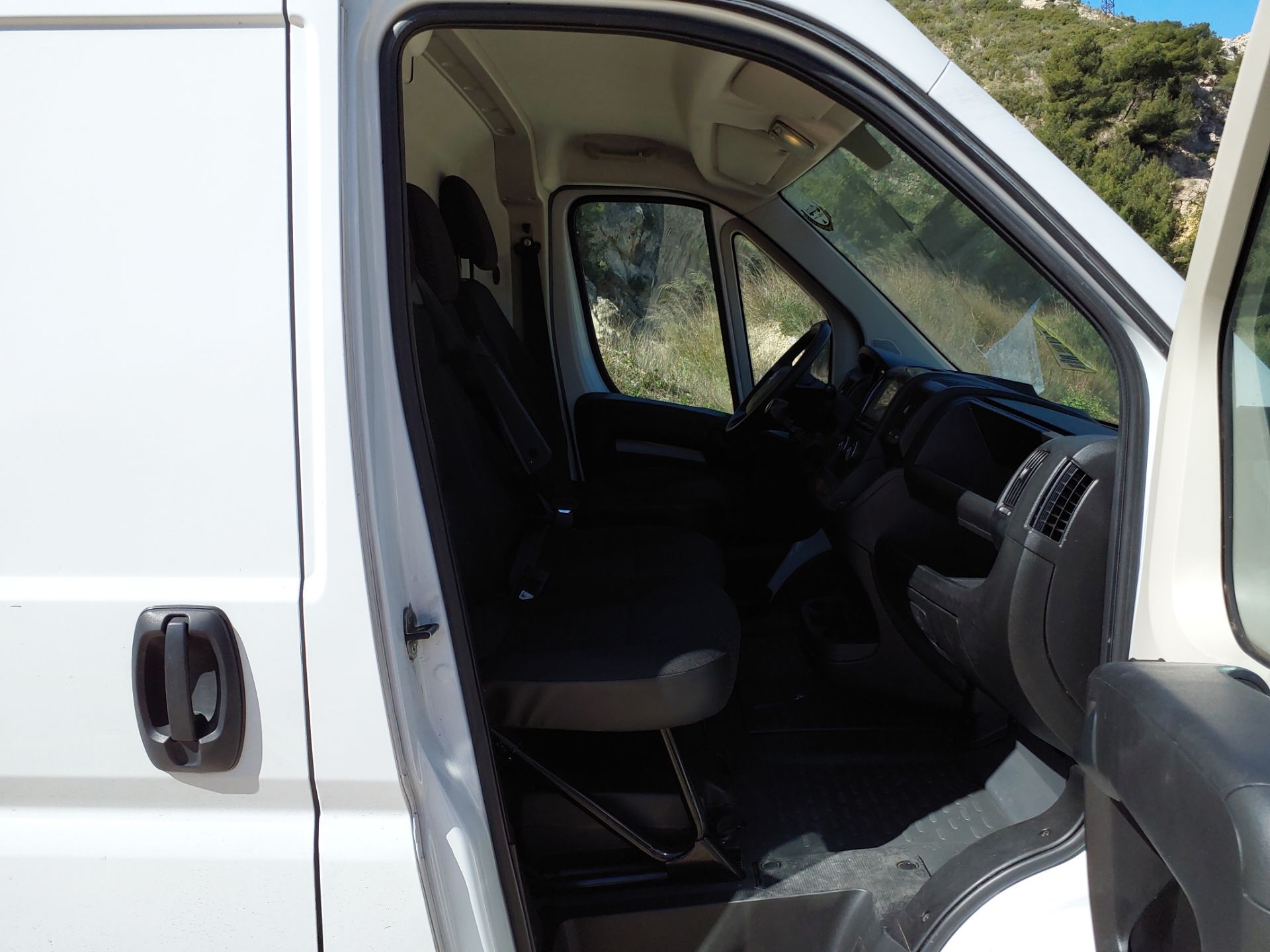 CITROËN Jumper 2.0 BlueHDI 35 L2H2 S&S TOLE 35 L2H2 BLUEHDi 140 S&amp;S BVM6 + PACK URBAIN photo