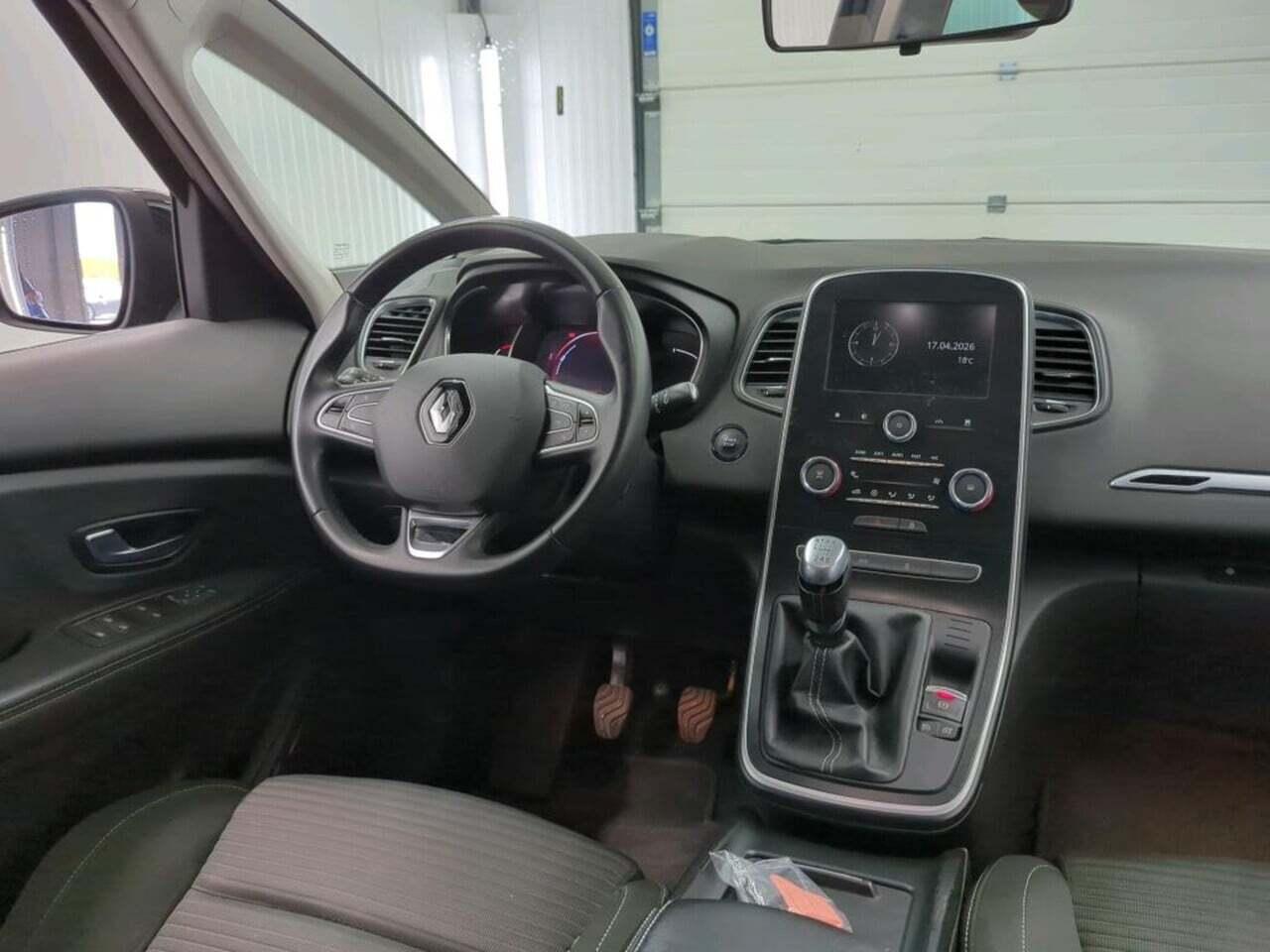 RENAULT Grand Scénic 1.3 TCe Bns. Zen 7p. photo