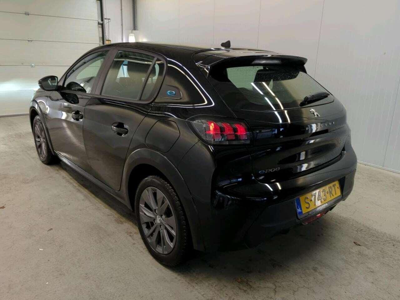 PEUGEOT e-208 EV Active Pck 50 kWh photo