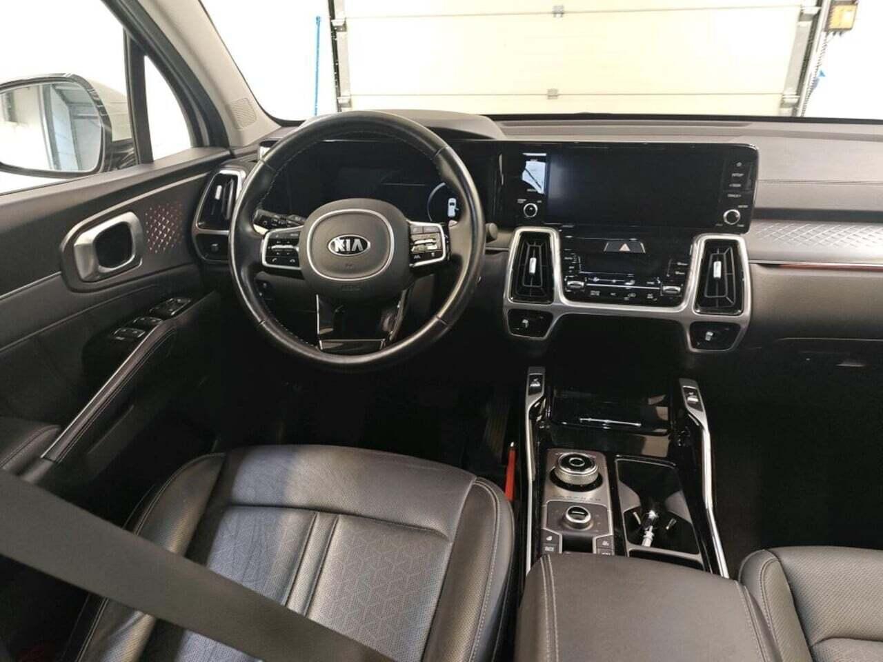 KIA Sorento 1.6 T-GDI PHV Dn+L 7 photo