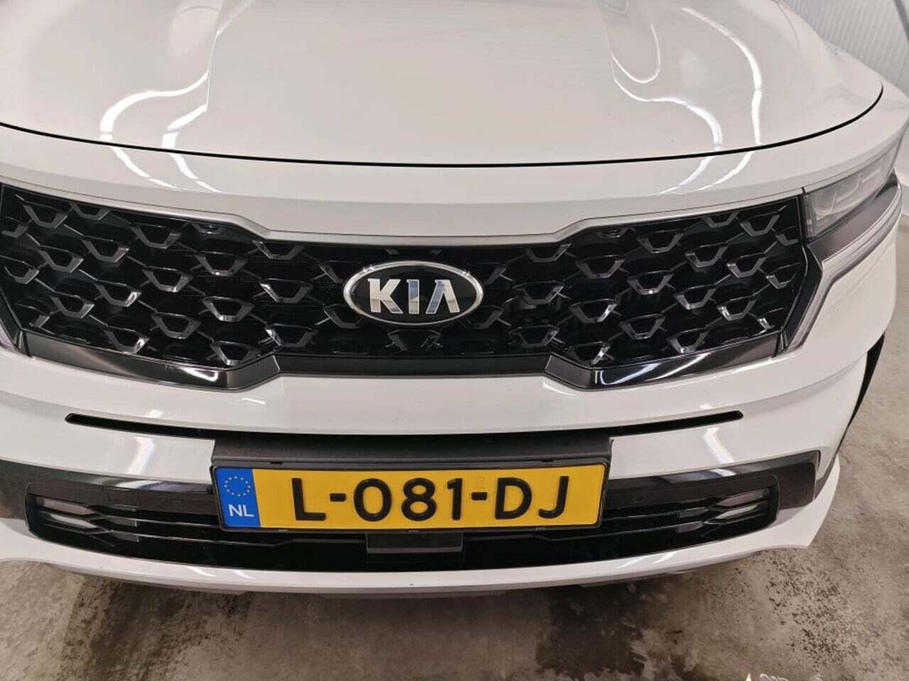 KIA Sorento 1.6 T-GDI PHV Dn+L 7 photo