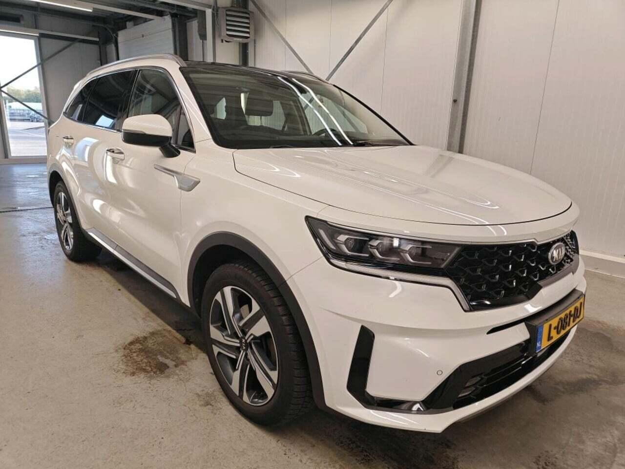 KIA Sorento 1.6 T-GDI PHV Dn+L 7 photo