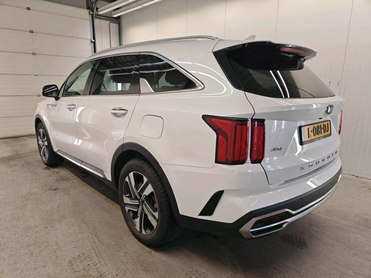 KIA Sorento 1.6 T-GDI PHV Dn+L 7 photo