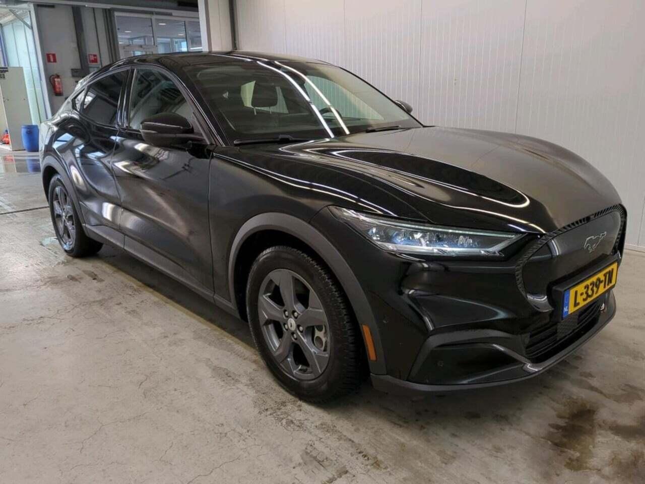 FORD Mustang Mach-E RWD 75 kWh photo