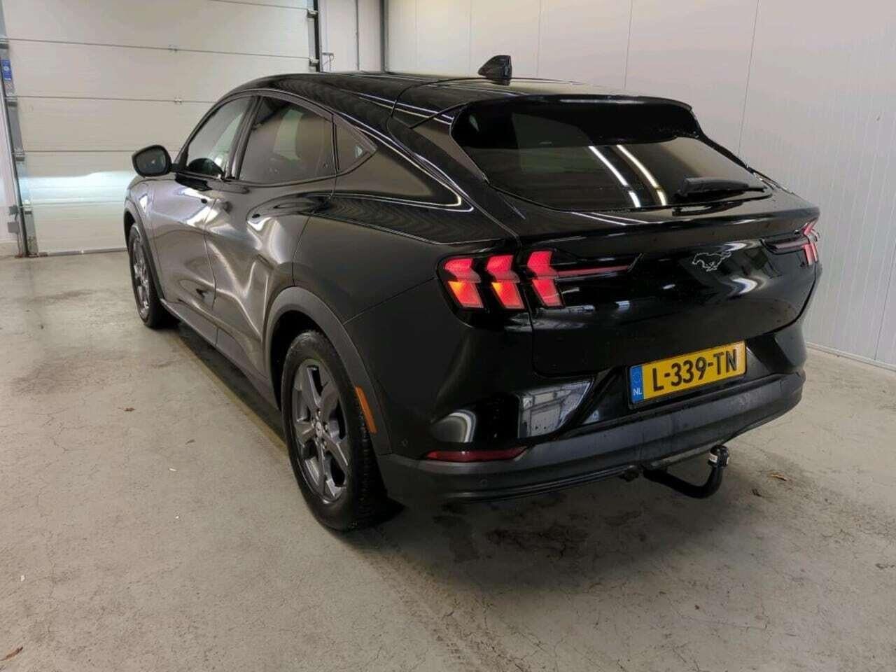 FORD Mustang Mach-E RWD 75 kWh photo