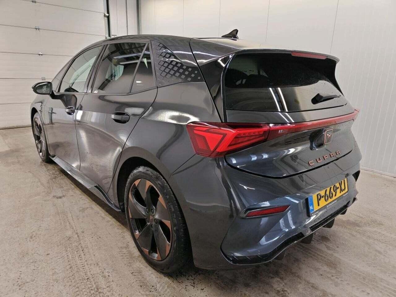 CUPRA Born Adr. One 62 kWh photo