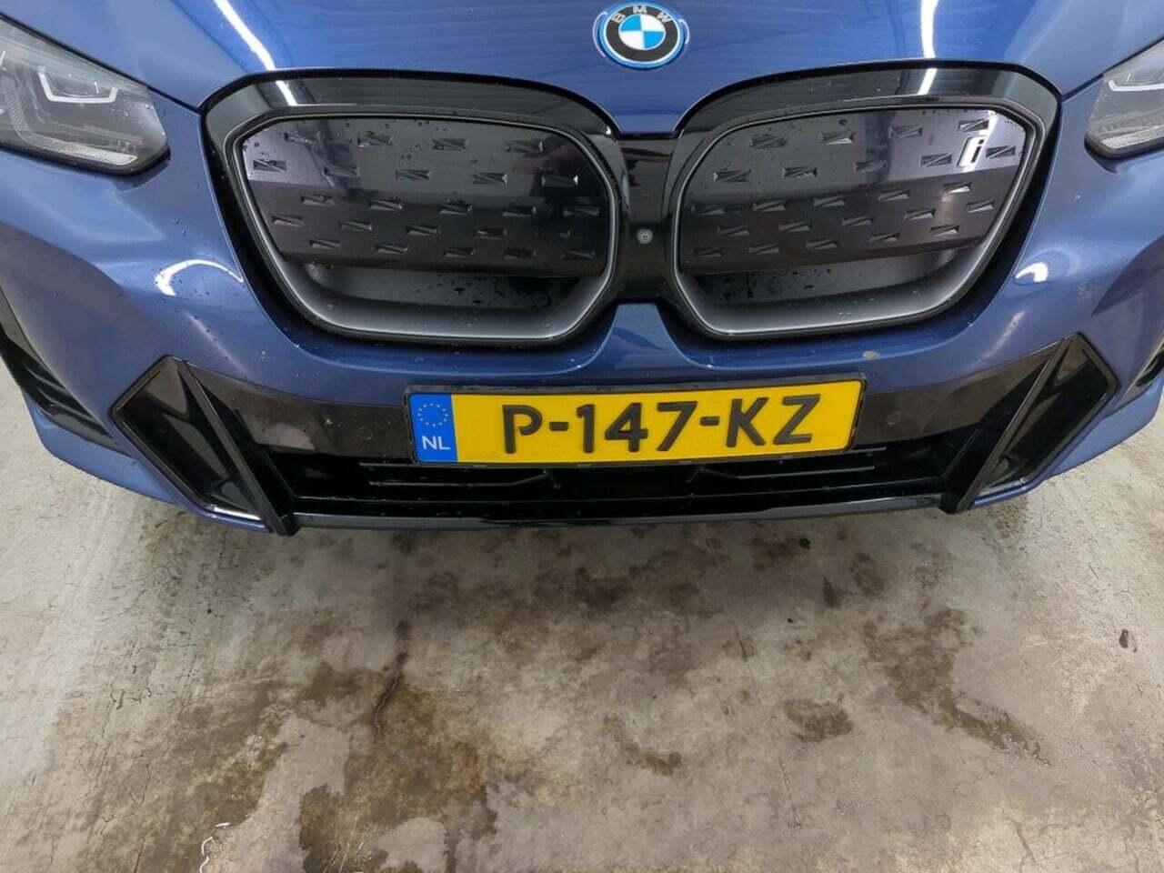 BMW iX3 High Executive photo