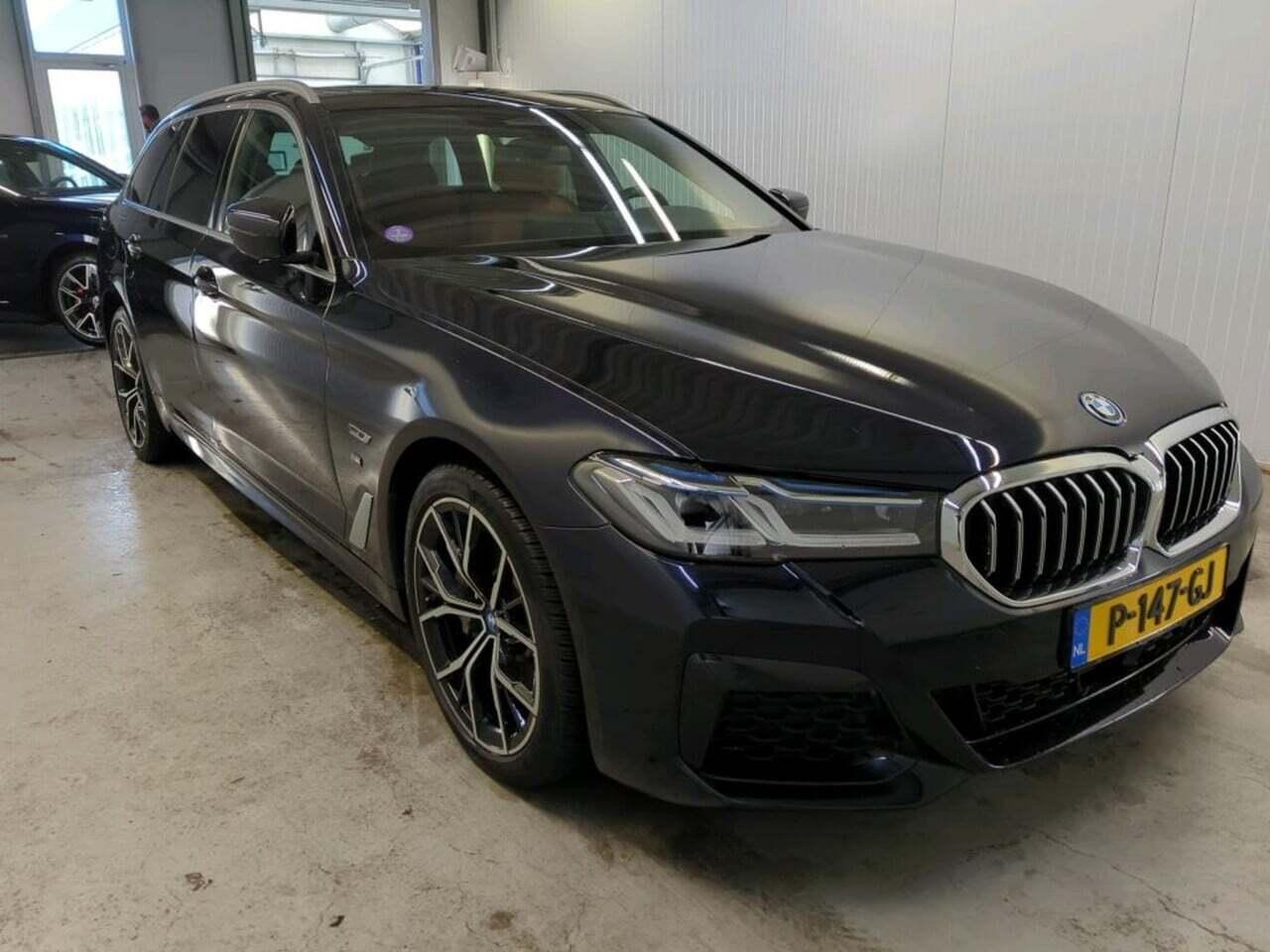 BMW 5-serie Touring 530e Bns Edit.+ photo