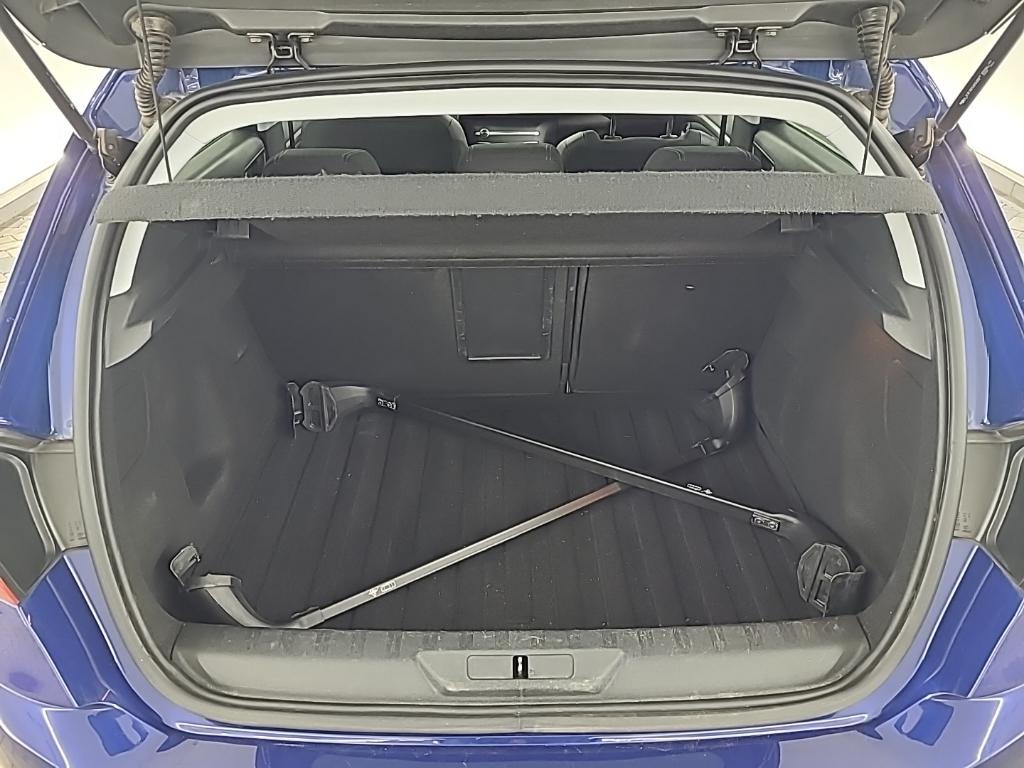 PEUGEOT 308 Blue Lease Premium 1.2 PureTech 130 EAT8 5D 96kW photo