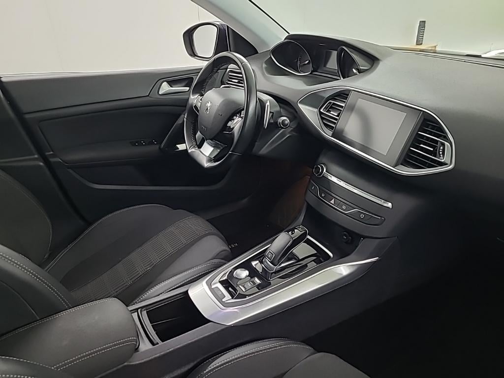 PEUGEOT 308 Blue Lease Premium 1.2 PureTech 130 EAT8 5D 96kW photo