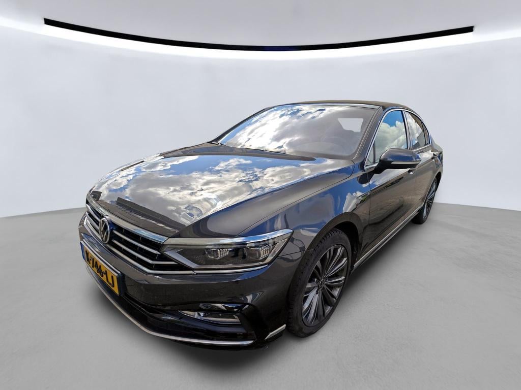 VOLKSWAGEN PASSAT 110 kW