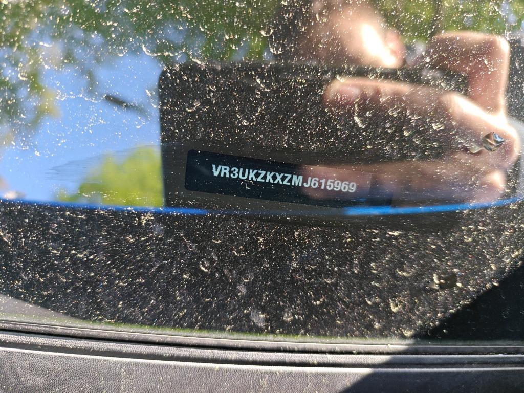 PEUGEOT e-2008 100 kW photo