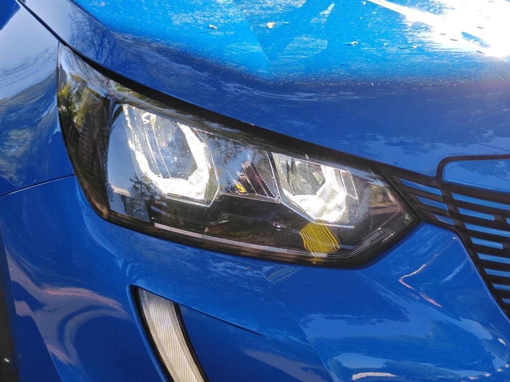 PEUGEOT e-2008 100 kW photo