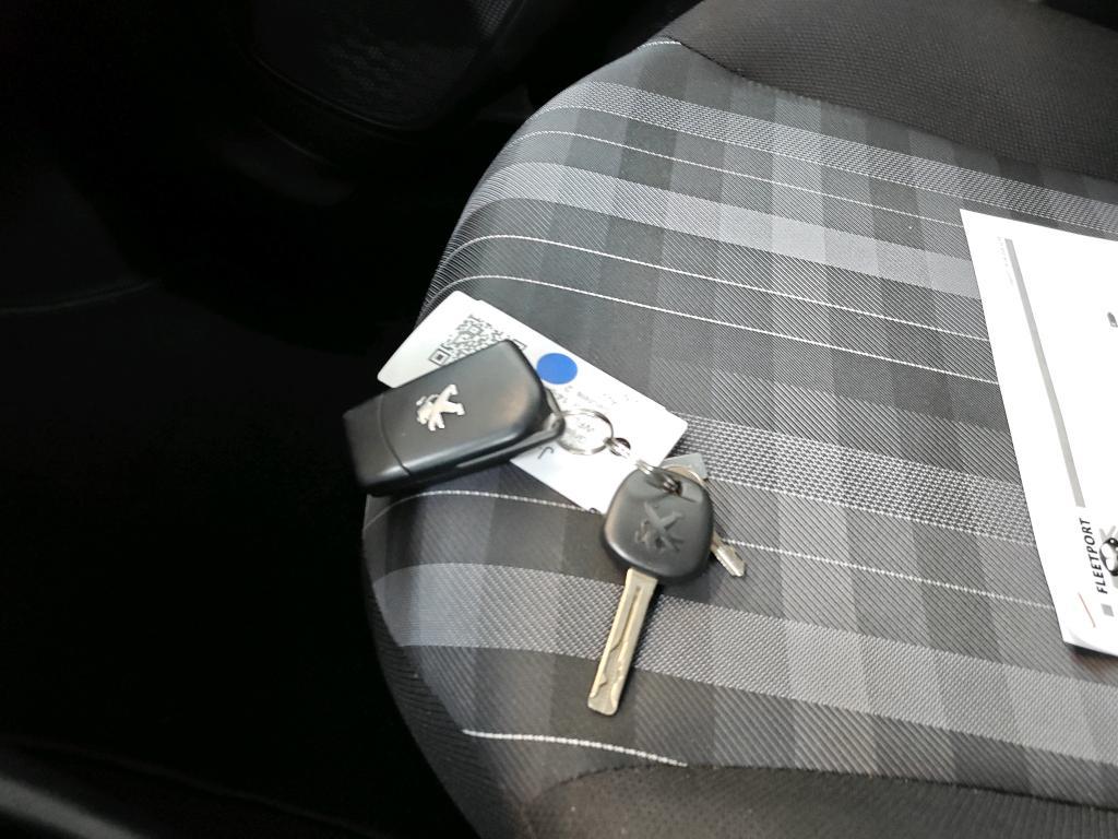 PEUGEOT 108 53 kW photo