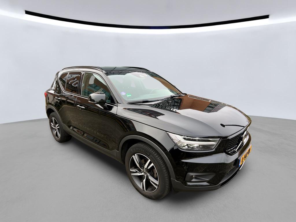 VOLVO XC40 95 kW photo