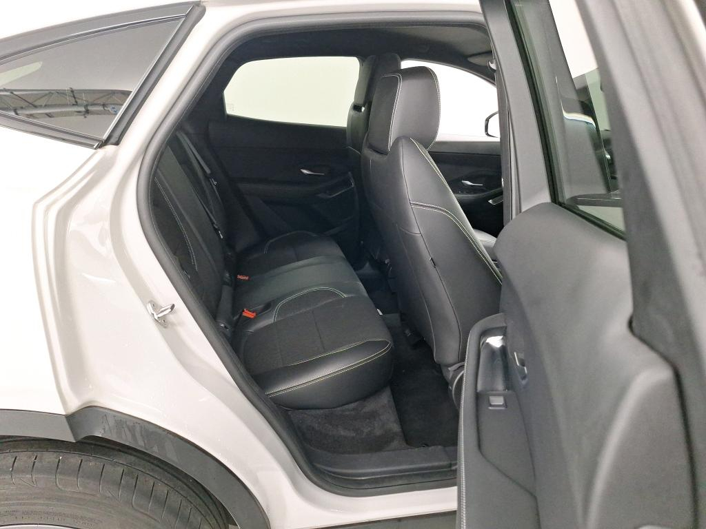 JAGUAR E-PACE 2.0 D150 R-DYNAMIC AUTO 4WD photo
