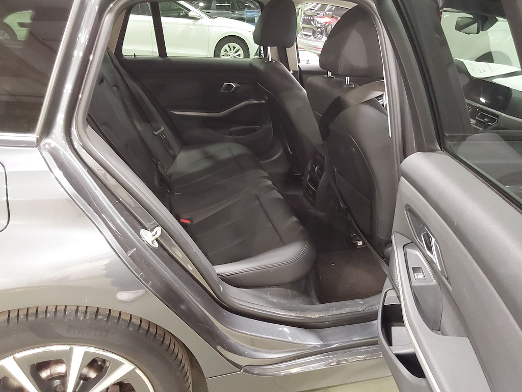 BMW 3 SERIES TOURING 2.0 330E (215KW) TOURING photo
