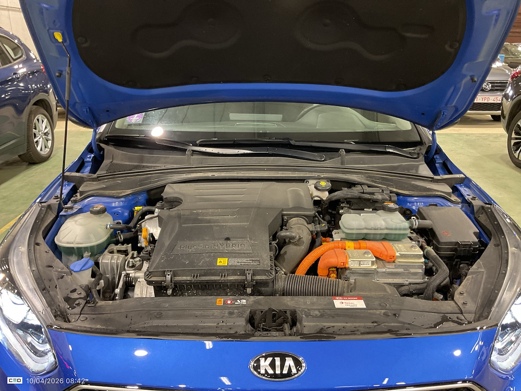 KIA Cee'd 1.6 GDI PHEV BUSINESS LINE DCT photo