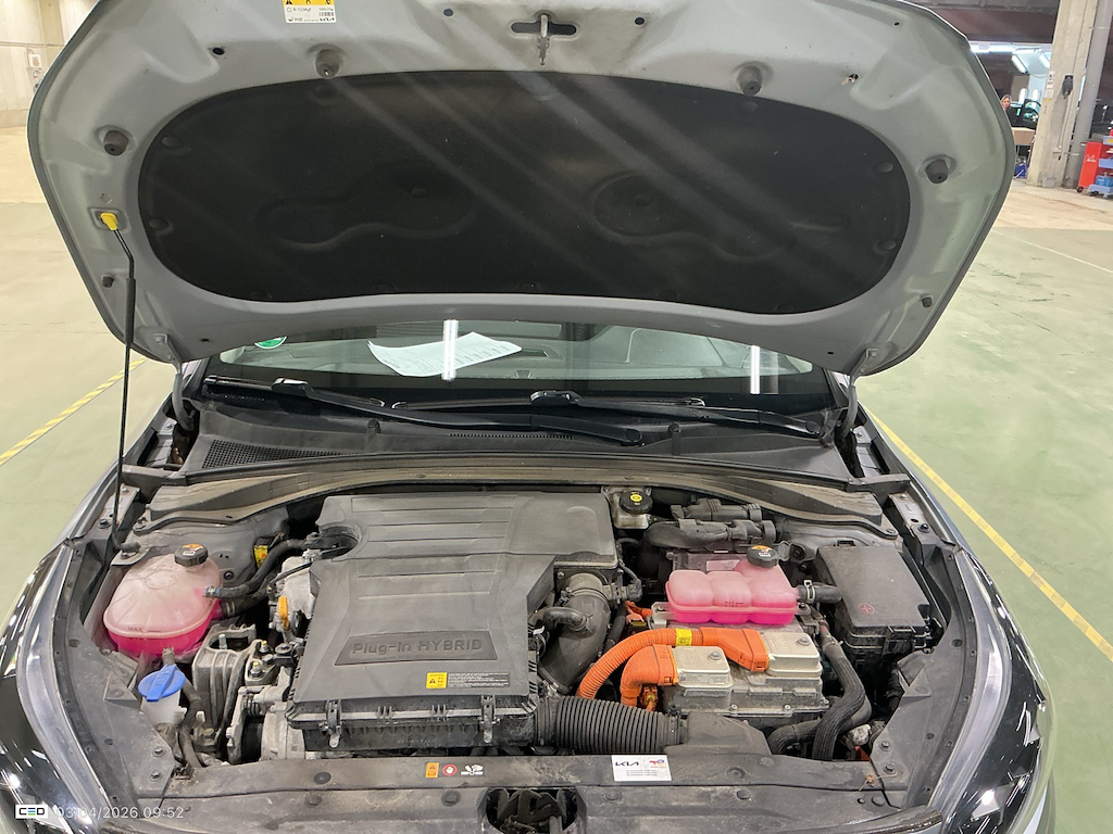 KIA CEE'D SPORTSWAGON 1.6 GDI PHEV BUSINESS LINE DCT photo