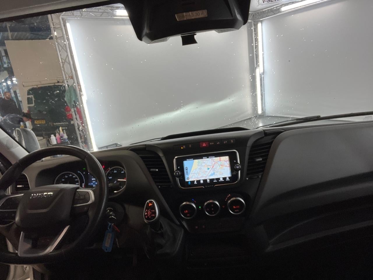 IVECO DAILY 35C16H 2.3 375 photo