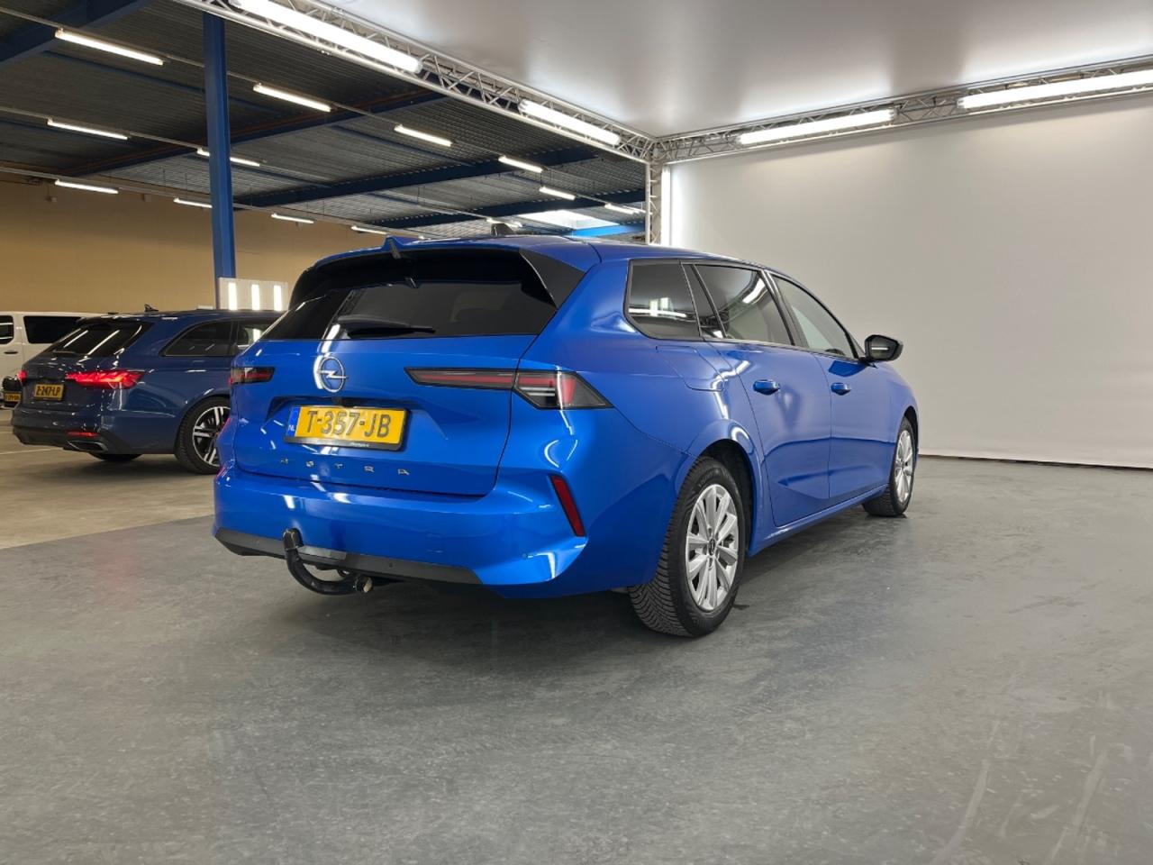 OPEL ASTRA SPORTS TOURER 1.2 Turbo photo