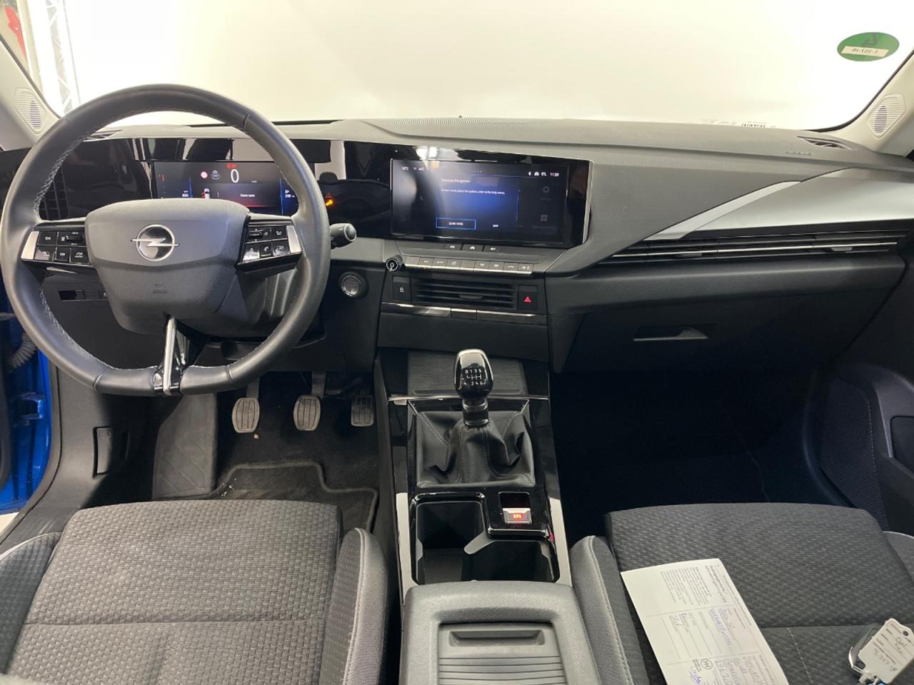 OPEL ASTRA SPORTS TOURER 1.2 Turbo photo