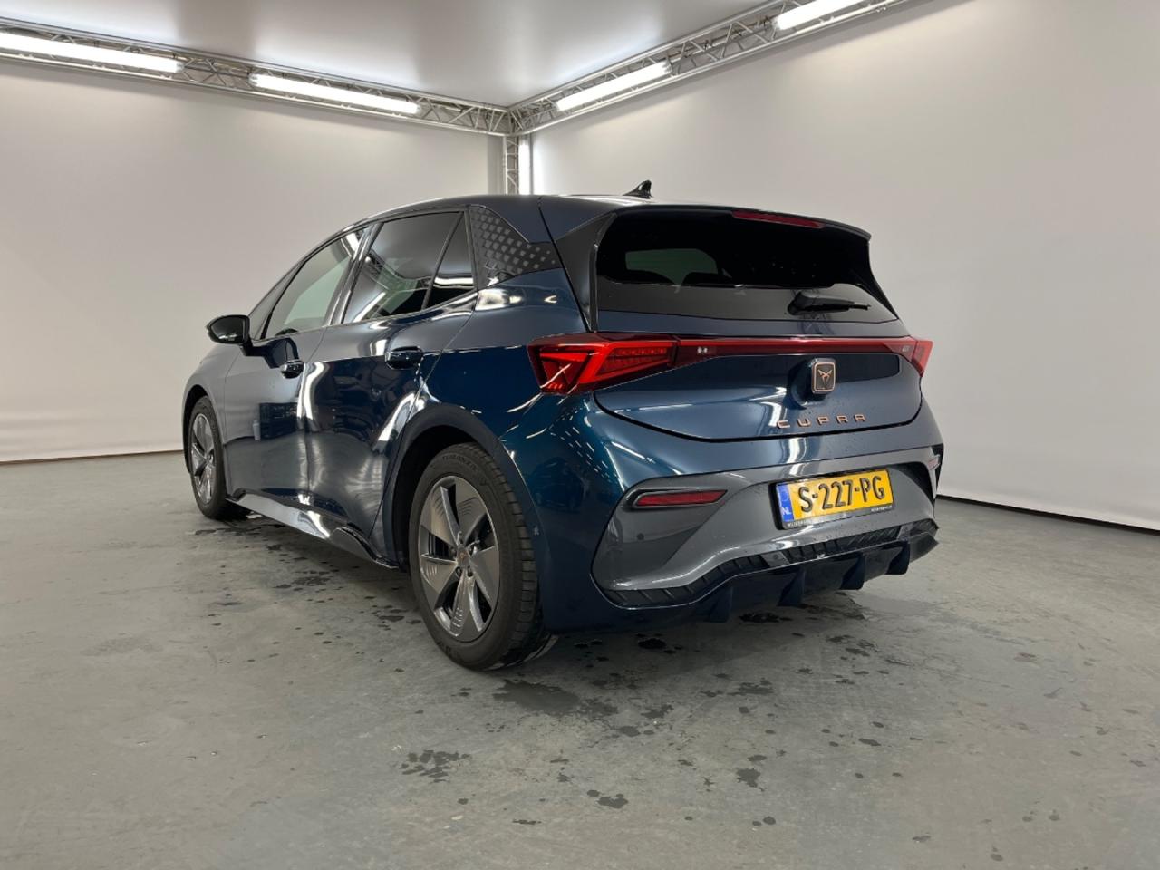 CUPRA Born Business 62 kWh photo